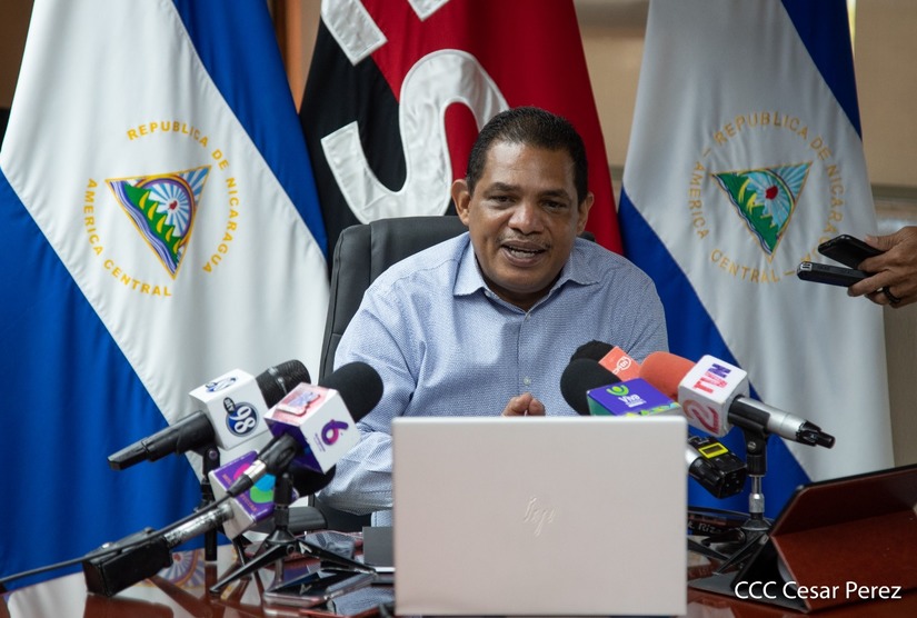 ministro-ivan-acosta